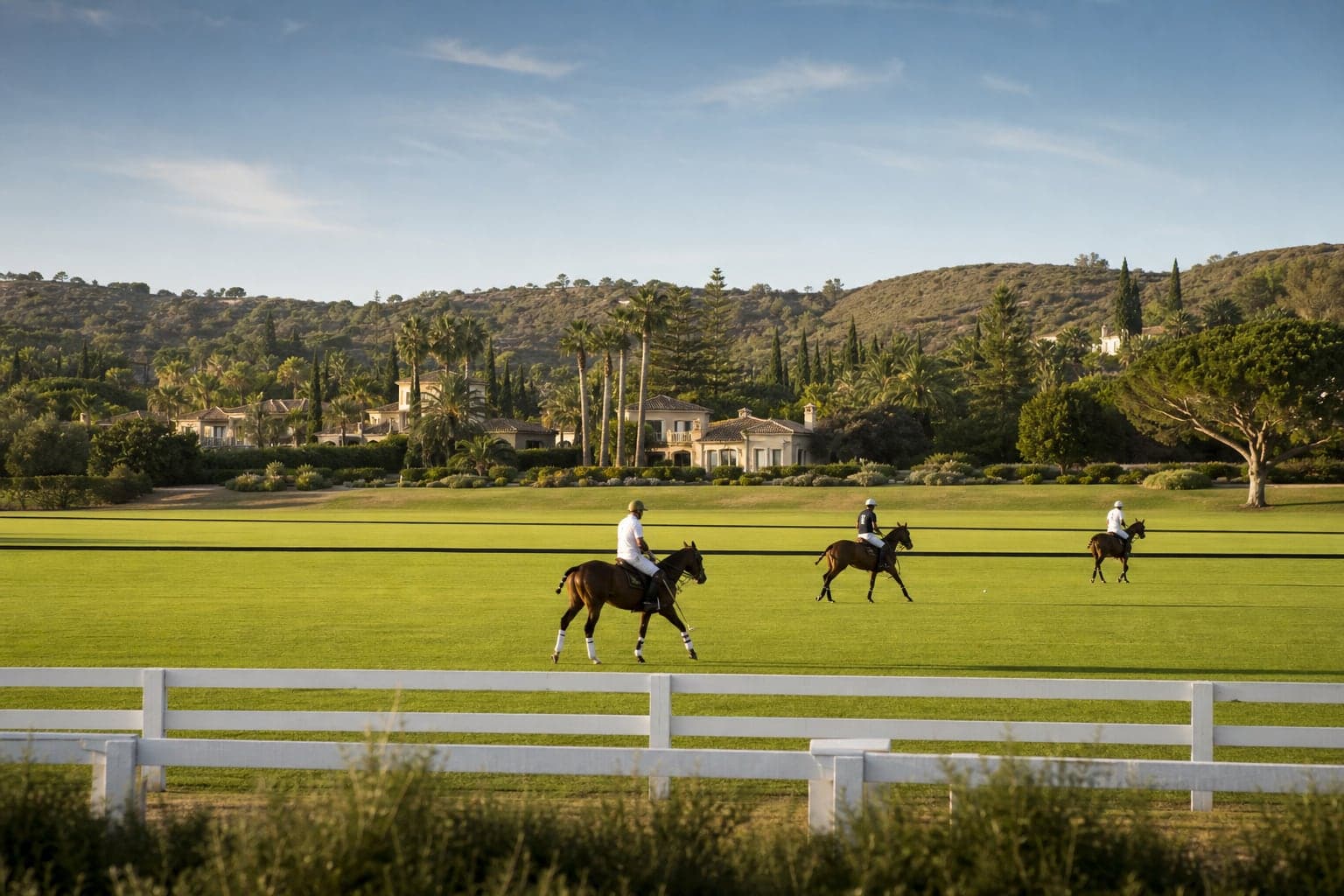 The €2,032/m² Gap: Why Sotogrande Is Not Marbella’s Cheaper Cousin